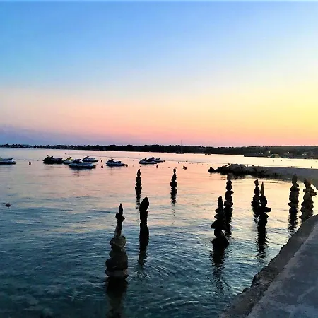 Franc Island Croatia ויר