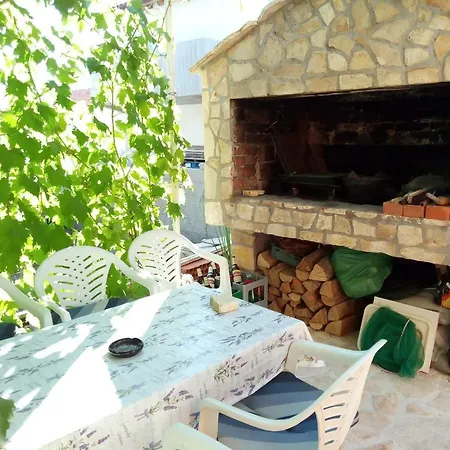 Franc Island Croatia Apartamento *