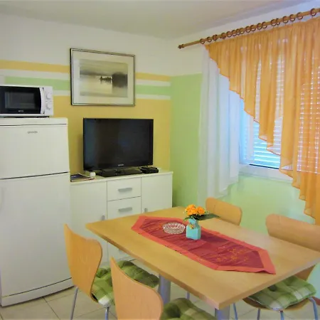 Apartment Franc Island Croatia