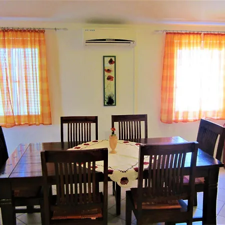 Apartment Franc Island Croatia