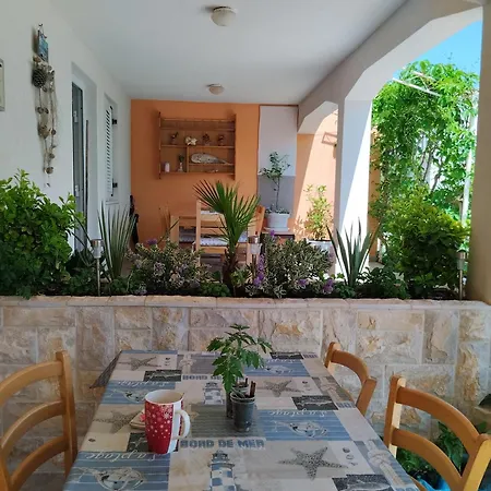 Franc Island Croatia Apartmán *